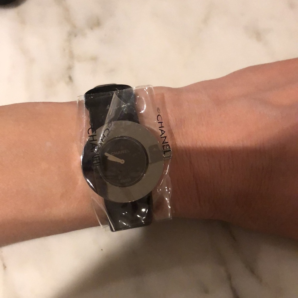 Chanel la ronde watch. Freshly serviced at Chanel